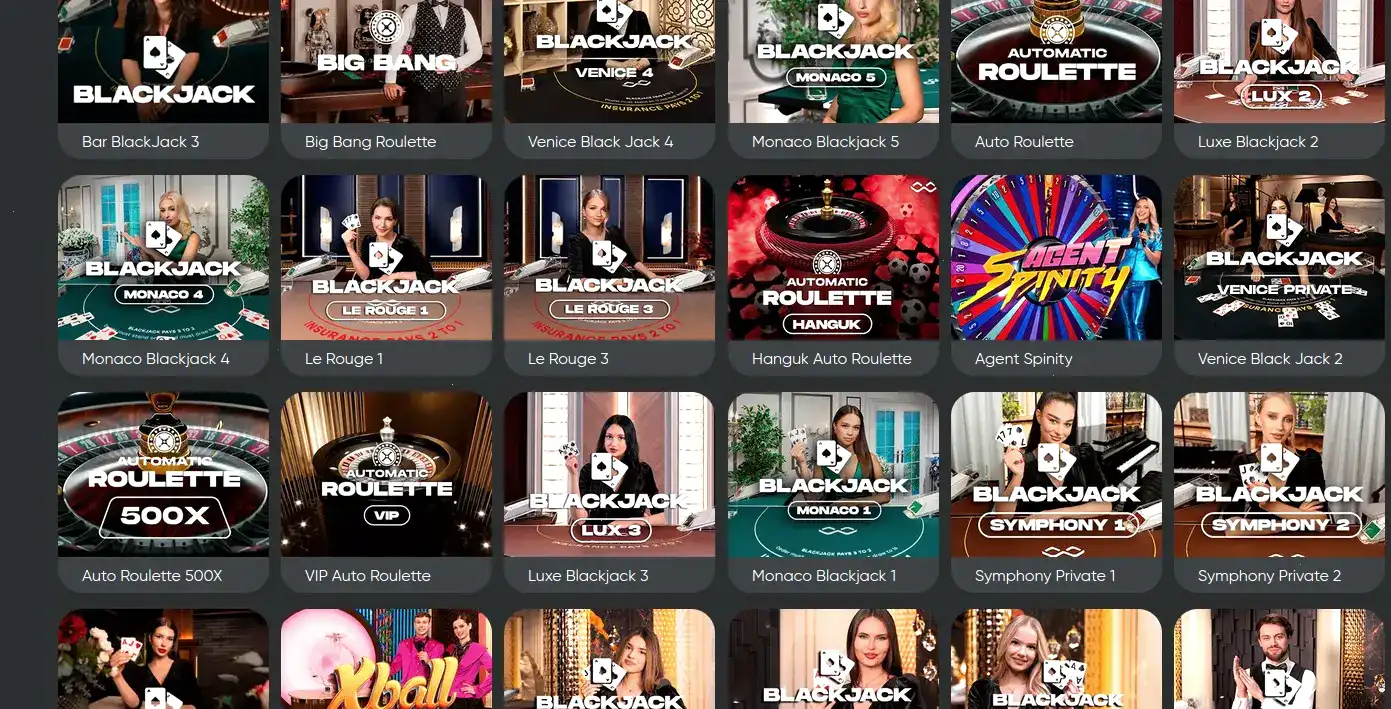 Мобильная версия 7k casino на экране смартфона